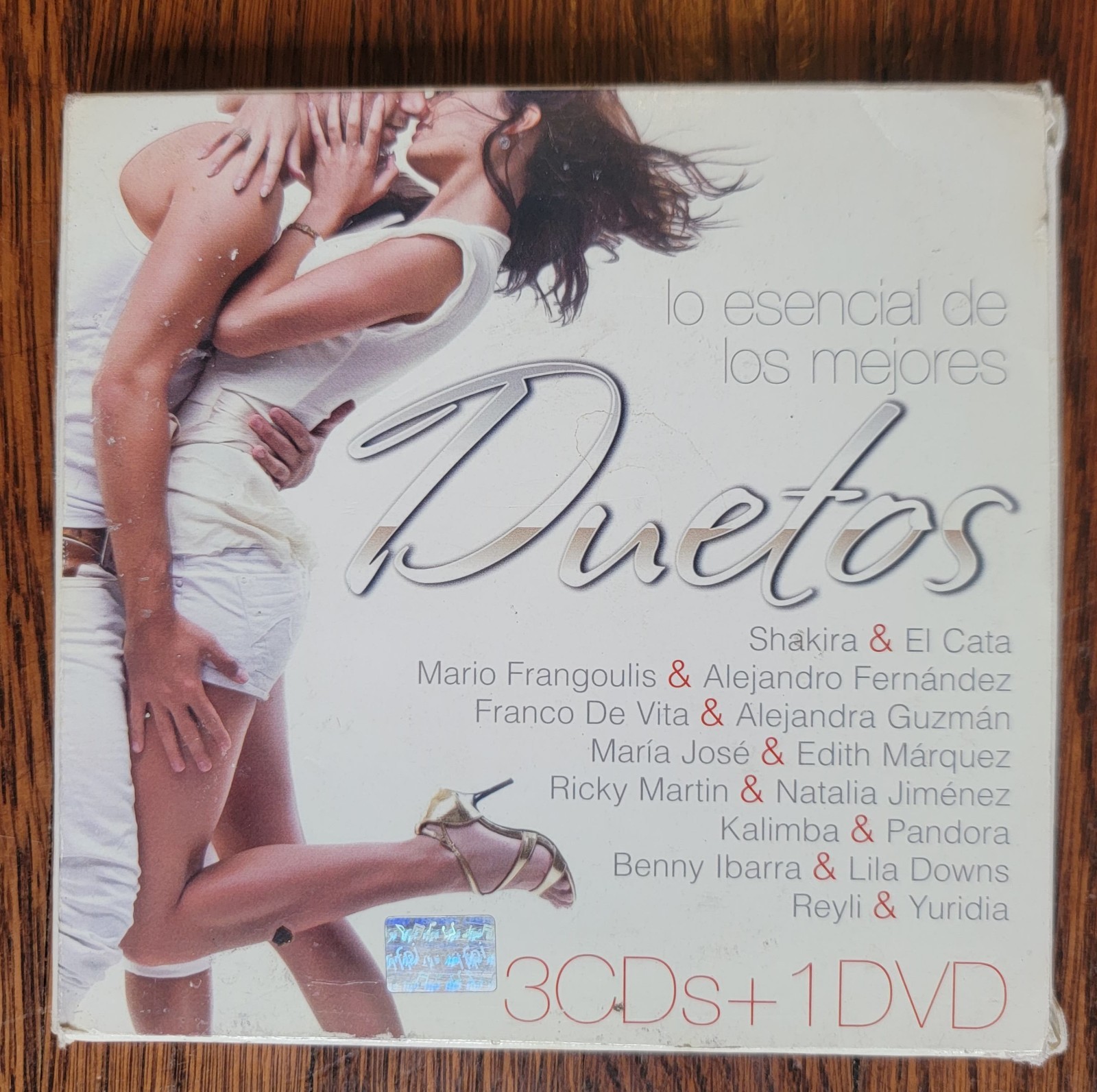 Lo esencial de los mejores duetos 3CDs+1DVD (Sony, 2012)