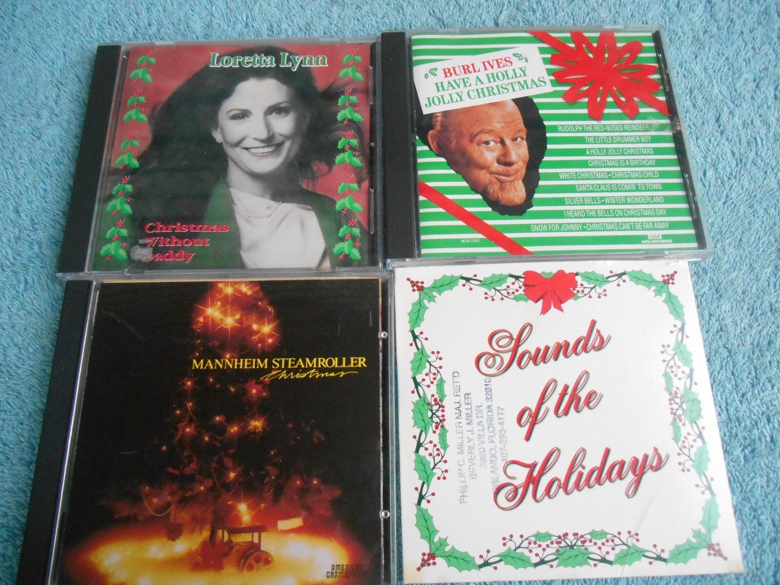 LOT OF 4 HOLIDAY FAVORITES CHRISTMAS CD’S INSTANT COLLECTION BURL IVES