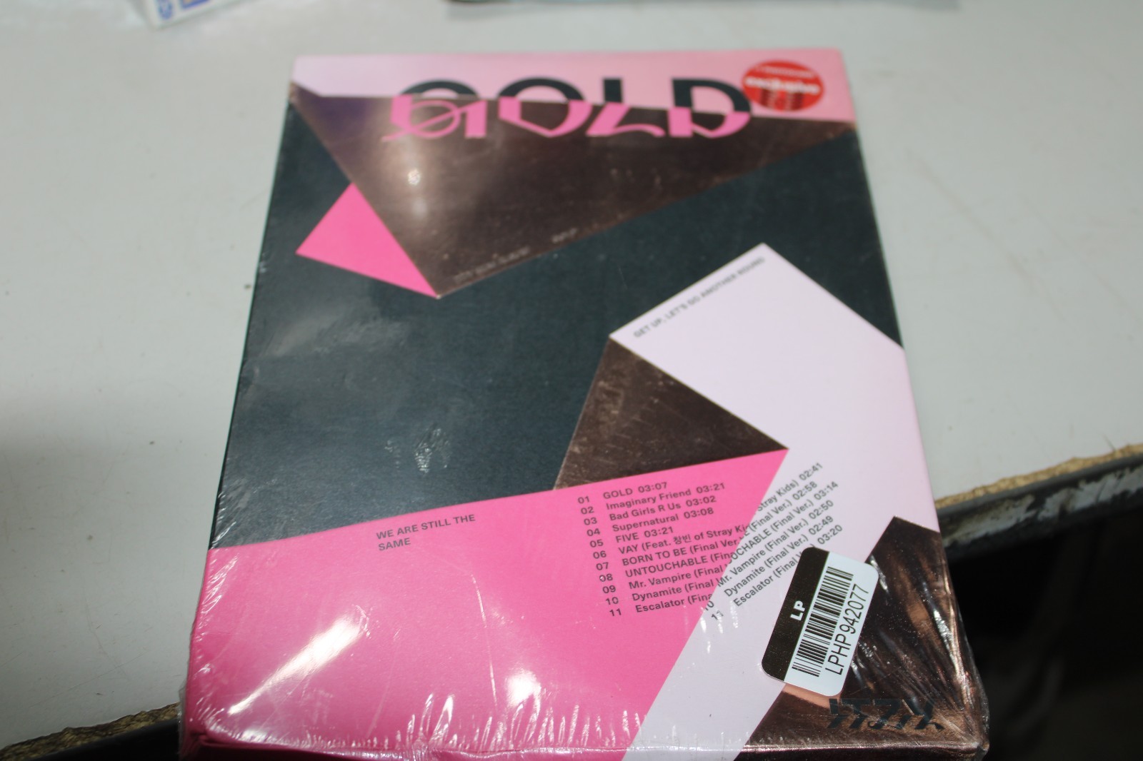 Gold by Itzy (Pink) 2024 JYP Entertainment Korean Dance & K-Pop Album CD