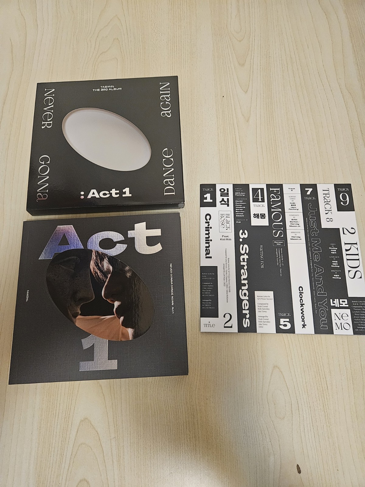 TAEMIN Never Gonna Dance Again: Act 1 The 3rd Album Innocent Version *No PC*