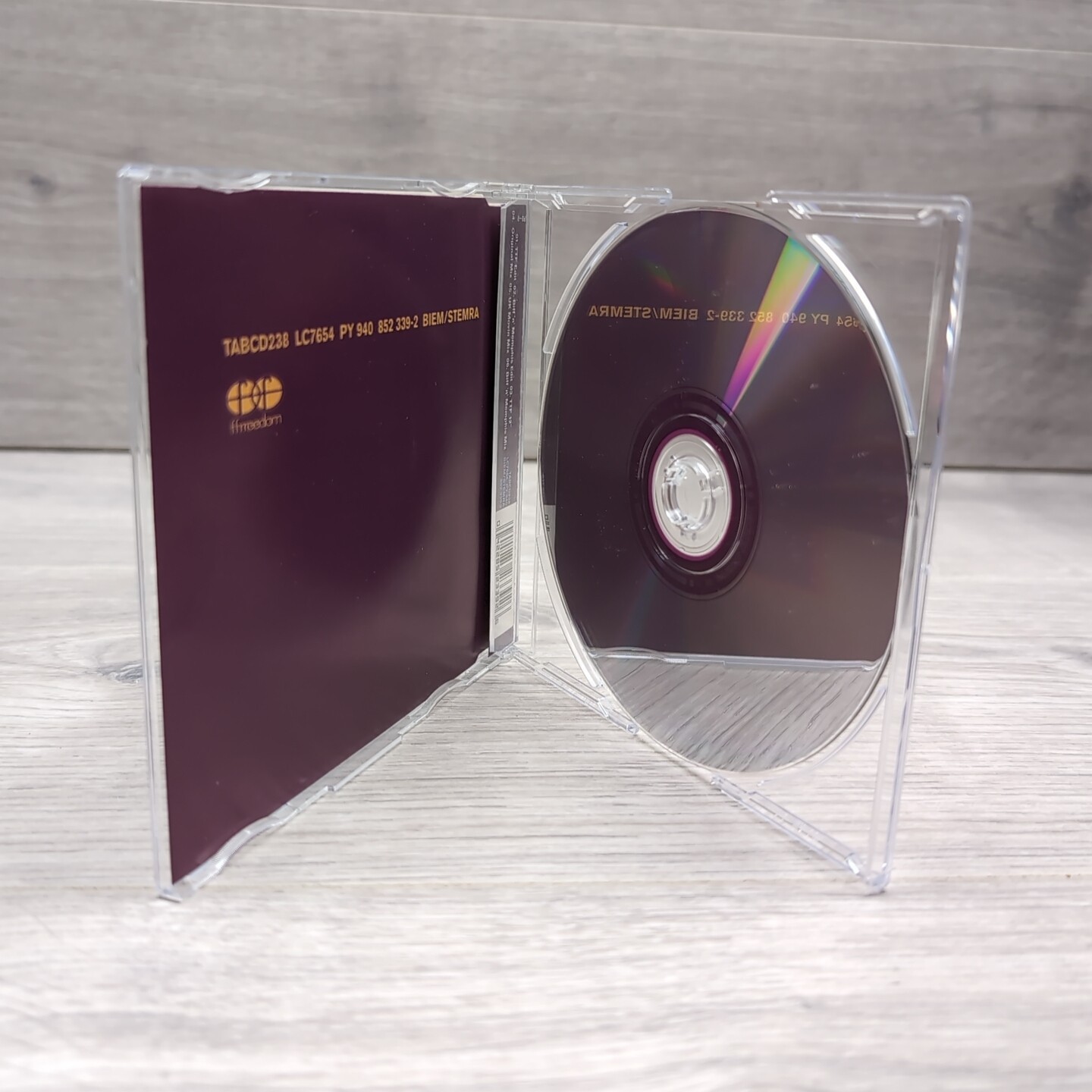 E’voke – Runaway – CD Single – 1995 Ffreedom Records – Very Good Condition