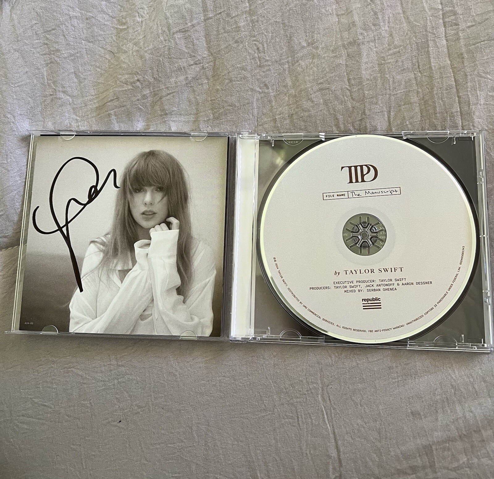 Tortured Poets Department CD Bonus The Manuscript Hand Signed Photo Taylor Swift