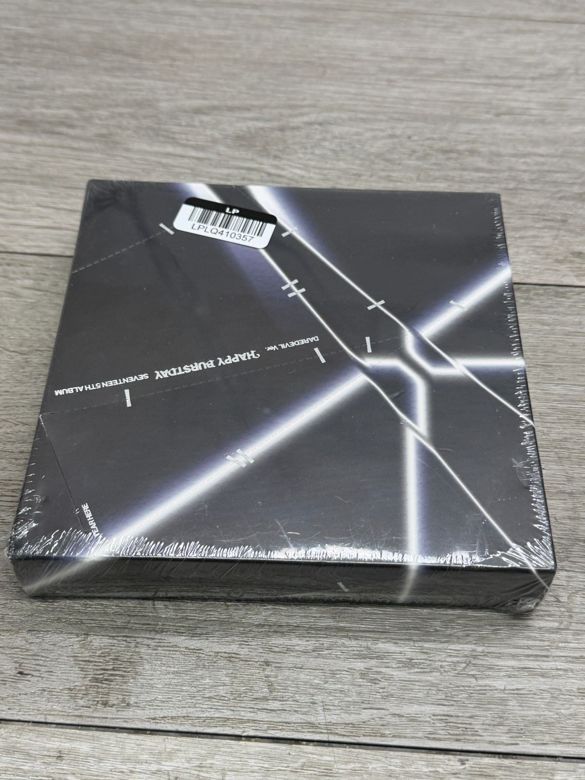 Seventeen – SEVENTEEN 5th Album HAPPY BURSTDAY (DAREDEVIL Ver.) – Music & Perfor
